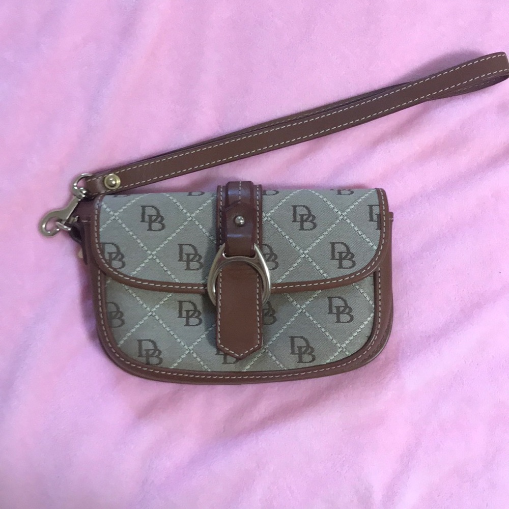 Dooney and Bourke wristlet